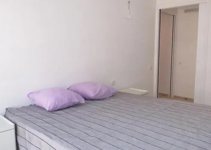 3 Pièces Avec Terrasse, Clim, Wifi, Garage En Centre-ville à - Fr-1-780-57 Appartement Sainte-Maxime