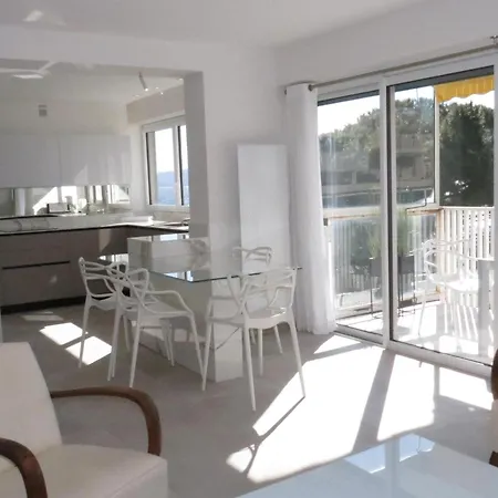 Renove 3 Pieces Avec Terrasse, Climatisation, Wifi Et Garage A - Fr-1-780-57 * Sainte-Maxime