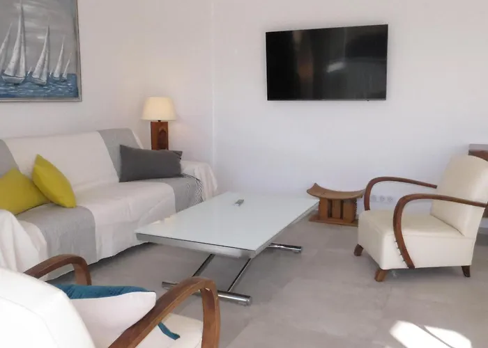 Renove 3 Pieces Avec Terrasse, Climatisation, Wifi Et Garage A - Fr-1-780-57 *